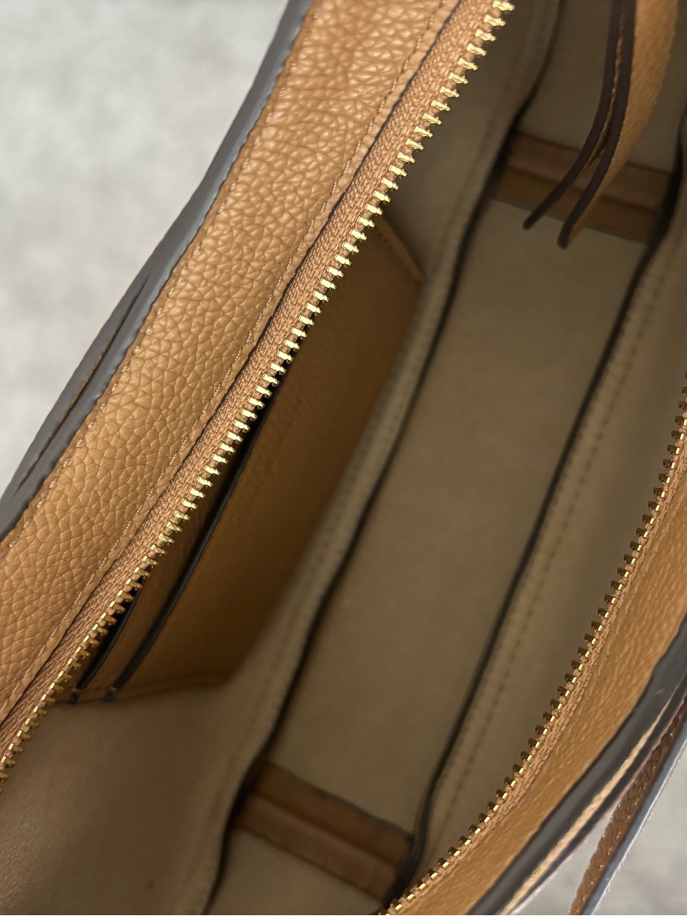 Tory Burch Romy Zip Top Crossbody - Picture 3 of 3